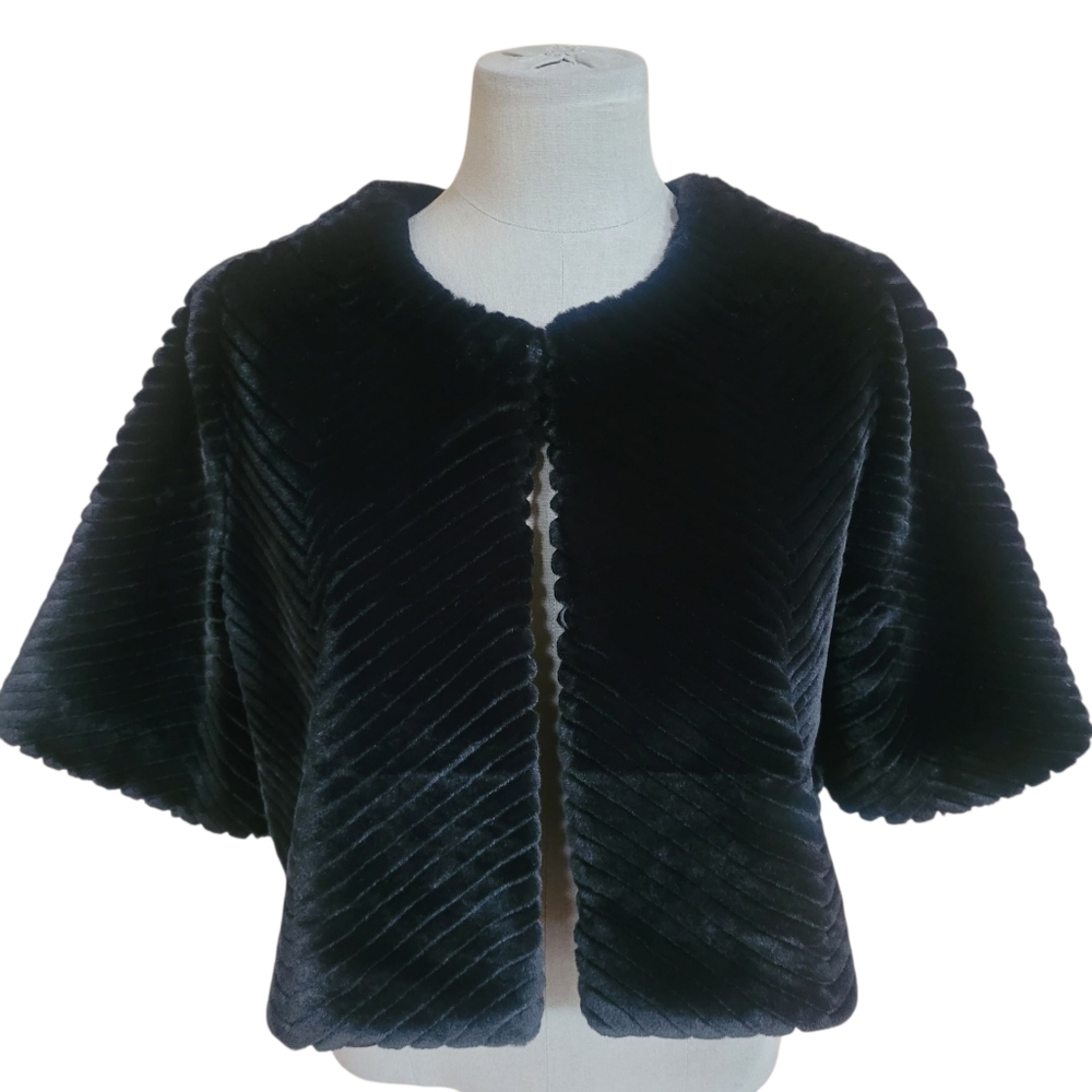 *NWT* WHBM Super Soft Faux Fur Bolero STYLE: 570337846 Size S